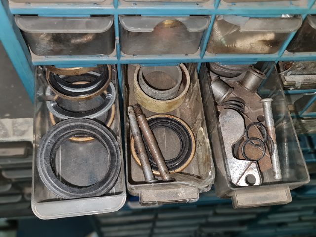 Sellos, retenes y bujes para motores nafteros